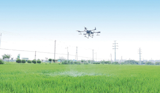無人機技術(shù)在現(xiàn)代農(nóng)業(yè)領(lǐng)域的應用與發(fā)展(圖1)