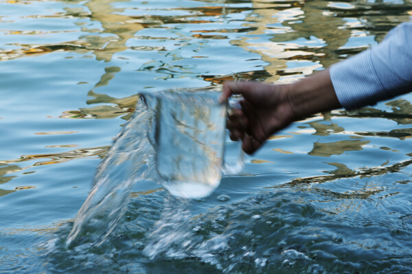 無(wú)人機(jī)取水器水質(zhì)檢測(cè)解決方案(圖1) 無(wú)人機(jī)取水器